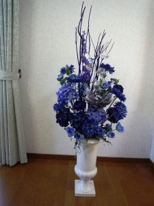 ブルー