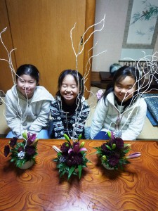 3人