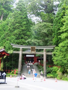 ニ荒山神社